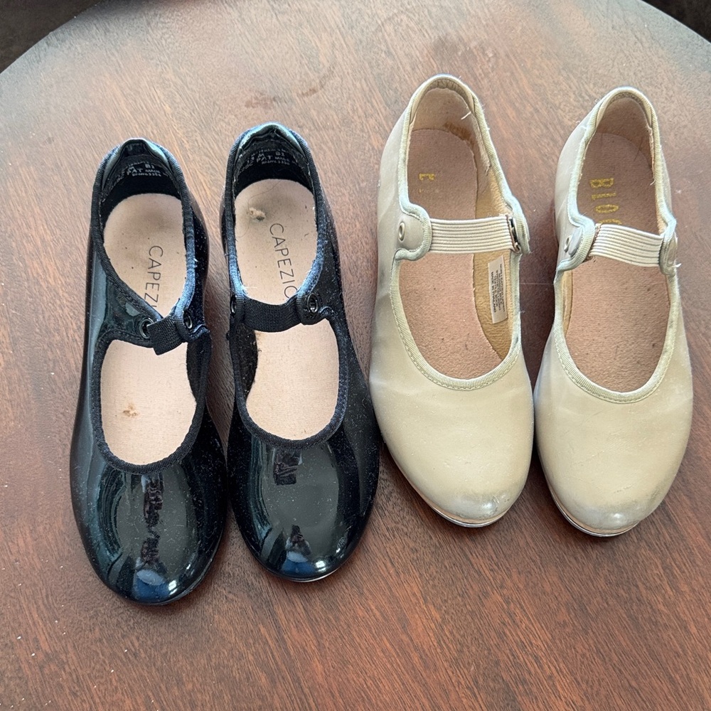 Capezio Girls Black and Cream Patent Mary Jane Shoes